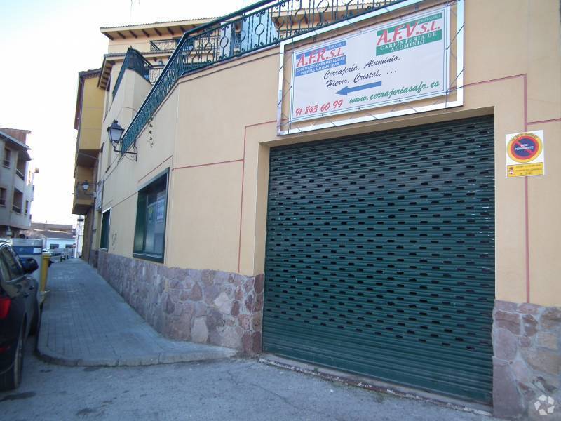 Local commercial dans San Agustín del Guadalix, Madrid à louer Photo intérieure– Image 1 sur 2