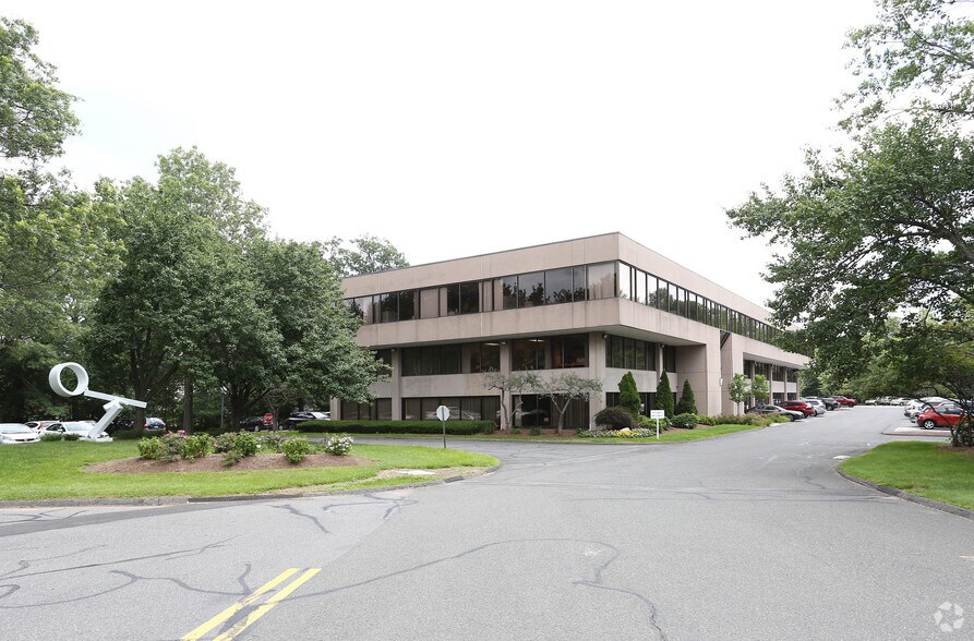 231 Farmington Ave, Farmington, CT à louer - Photo de l’immeuble – Image 3 sur 8