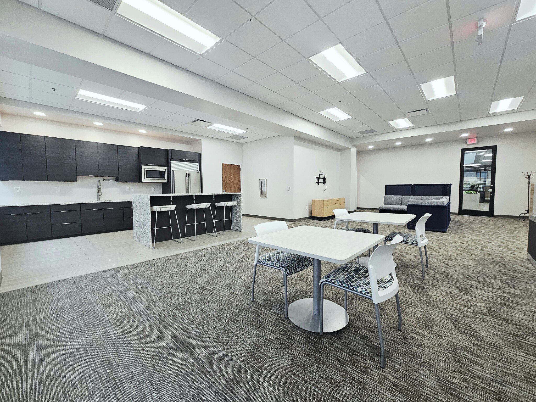 101 S Elm St, Greensboro, NC à louer Photo intérieure– Image 1 sur 26