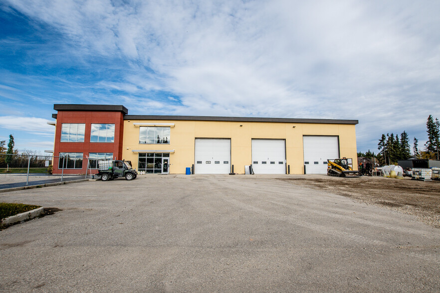 11201 97 St, Wembley, AB à louer - Photo principale – Image 1 sur 24