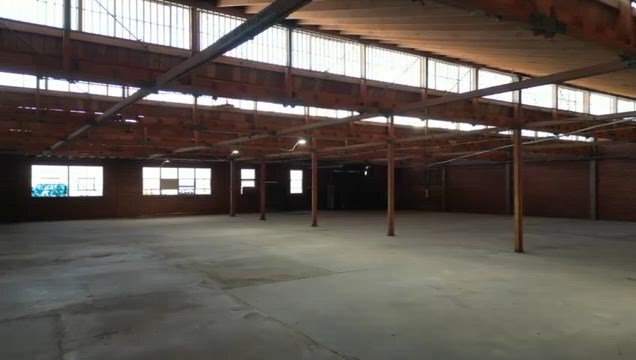 2885 E Washington Blvd, Los Angeles, CA à louer - Vidéo sur l’annonce professionnelle – Image 3 sur 18