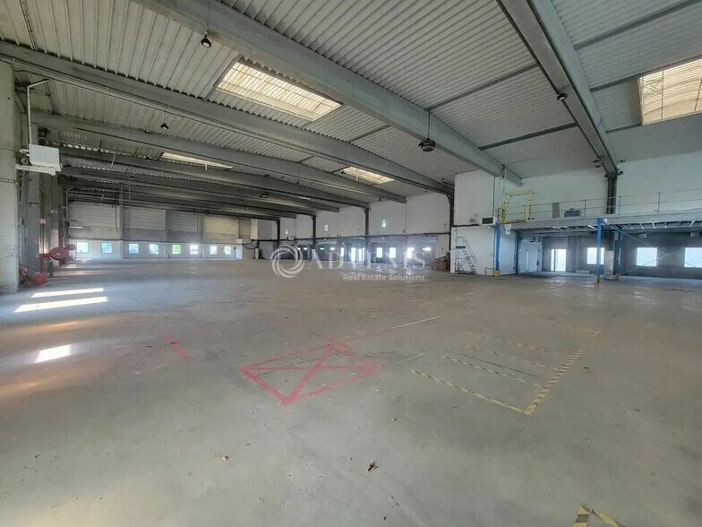 Industriel/Logistique dans Gennevilliers à louer - Photo de l’immeuble – Image 3 sur 10