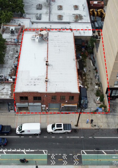 3832 Crescent St, Long Island City, NY à vendre - Photo de l’immeuble – Image 2 sur 8