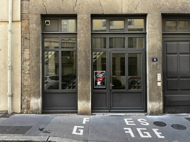 Plus de détails pour 4 Rue Joannès Drevet, Lyon - Local commercial à louer