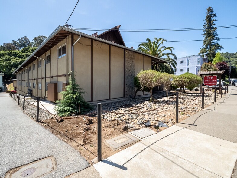 2311 Carlmont Dr, Belmont, CA à vendre - Photo de l’immeuble – Image 3 sur 18