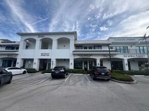 2800 Davis Blvd, Naples, FL à louer Photo de l’immeuble– Image 1 sur 8