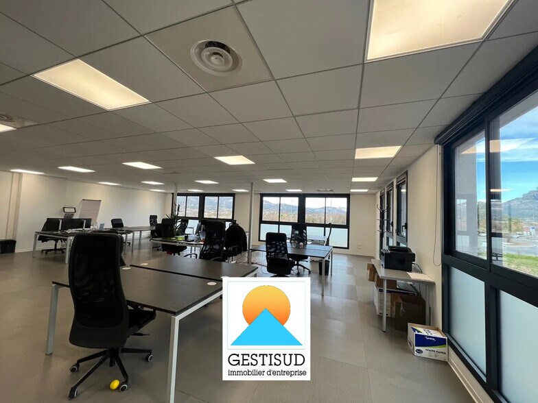 Bureau dans Aubagne à louer - Photo intérieure – Image 3 sur 6