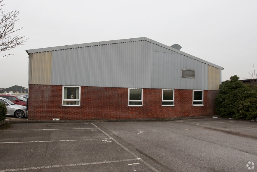 Northway Ln, Tewkesbury à vendre - Photo de l’immeuble – Image 2 sur 2