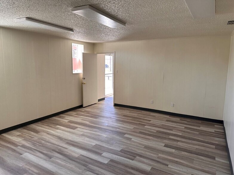 1930 Suntide Rd, Corpus Christi, TX à louer - Photo de l’immeuble – Image 2 sur 6