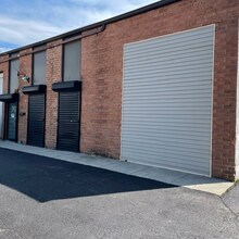 194-204 N Fehr Way, Bay Shore, NY à louer Photo de l’immeuble– Image 1 sur 9