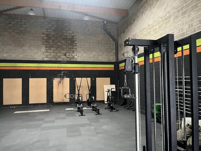 Local d'activités dans Gazeran à vendre - Photo intérieure – Image 3 sur 6