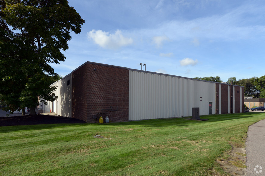 48 Brooks Dr, Braintree, MA à vendre - Photo de l’immeuble – Image 3 sur 11