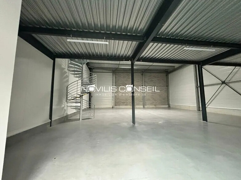 Local d’activités dans Bruguières à louer - Photo de l’immeuble – Image 2 sur 9