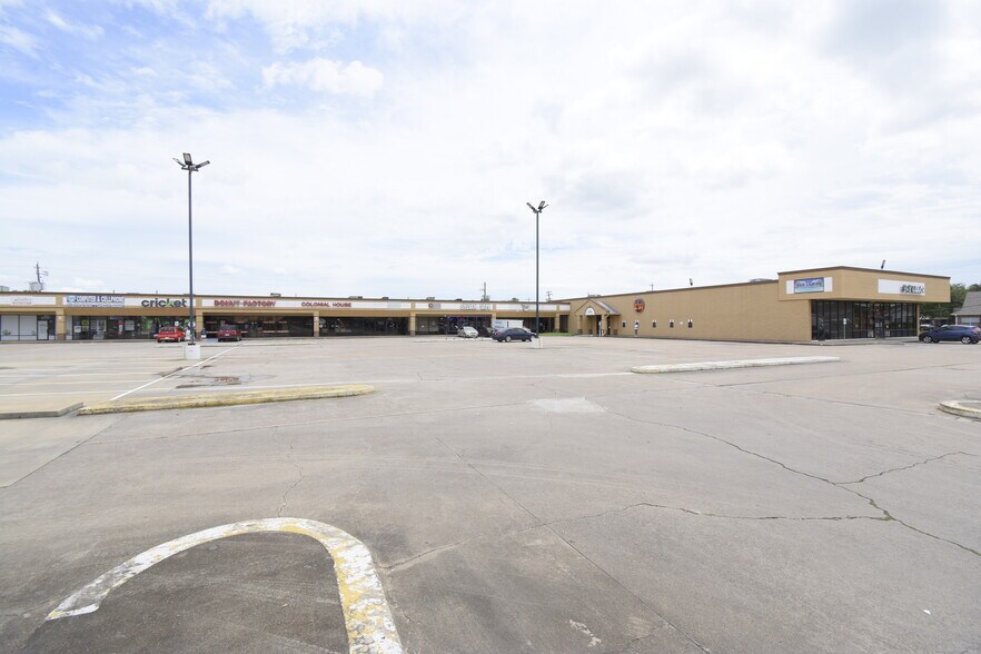 1101-1139 S Broadway St, La Porte, TX à louer - Photo de l’immeuble – Image 3 sur 25