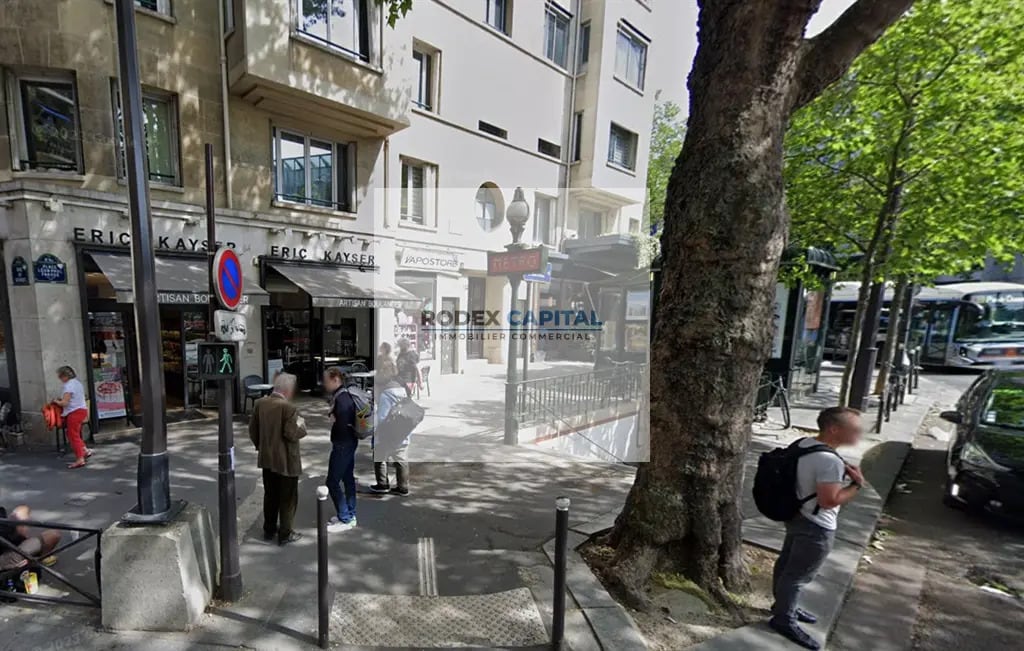 Local commercial dans Paris à louer Photo de l’immeuble– Image 1 sur 5