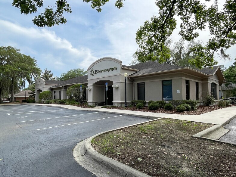 7550 W University Ave, Gainesville, FL à vendre - Photo de l’immeuble – Image 2 sur 14