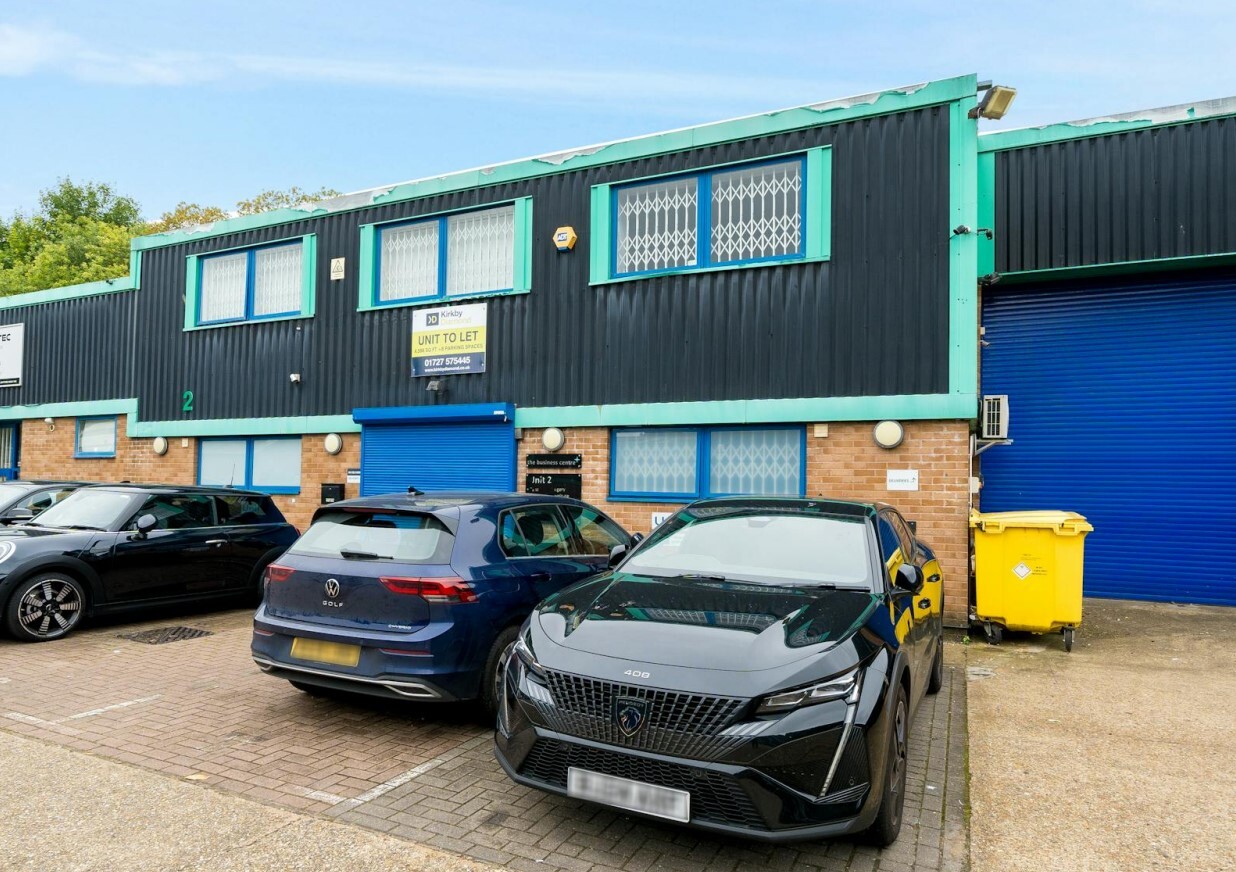 Colne Way, Watford à louer Photo de l’immeuble– Image 1 sur 7