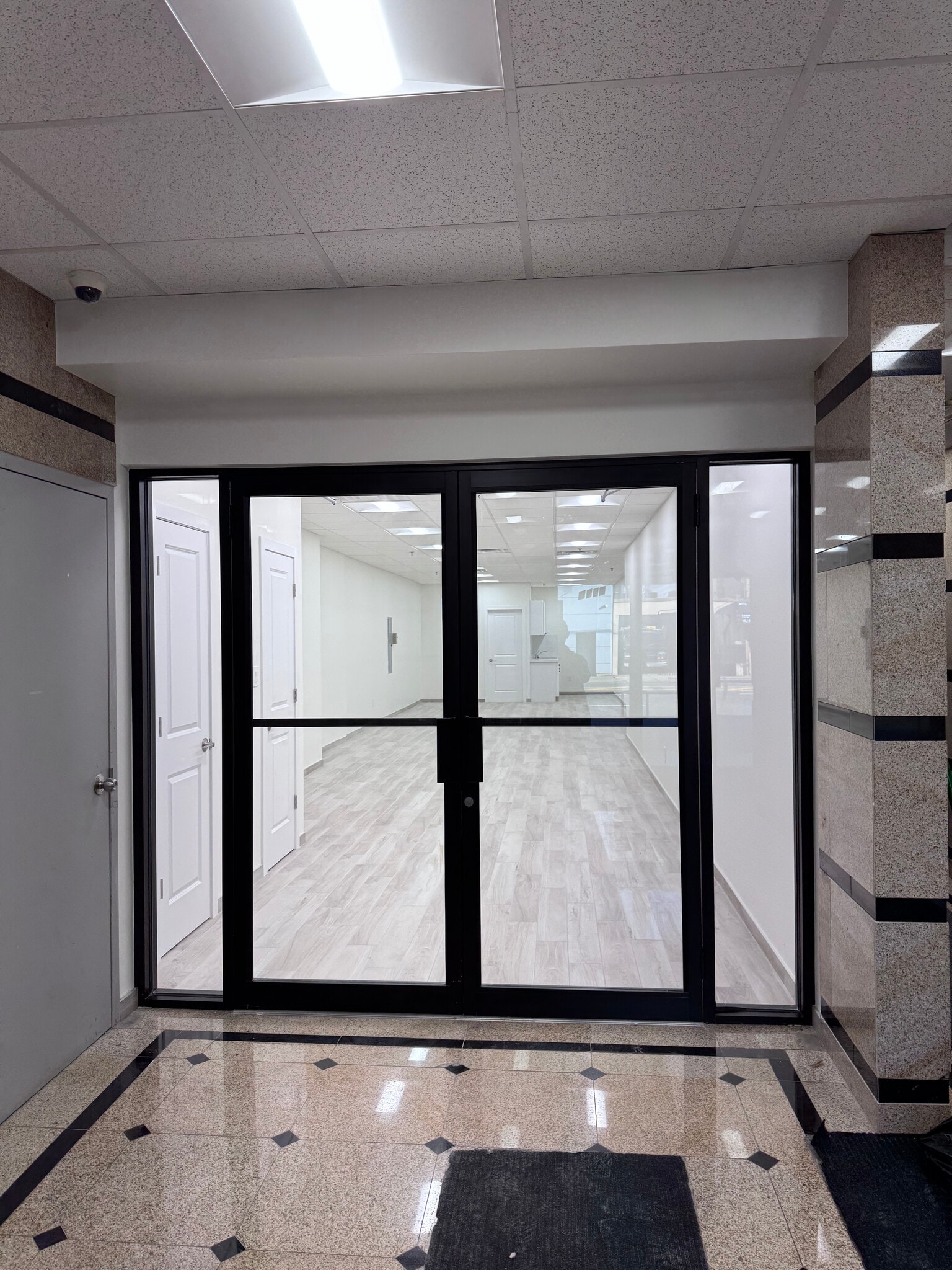 2769 Coney Island Ave, Brooklyn, NY à louer Photo intérieure– Image 1 sur 4