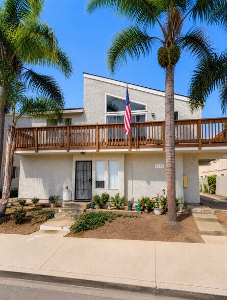 7332 Garfield Ave, Huntington Beach, CA à vendre - Photo de l’immeuble – Image 2 sur 8