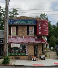 24802 Northern Blvd, Douglaston, NY à louer Photo de l’immeuble– Image 1 sur 5