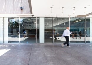 350 S Grand Ave, Los Angeles, CA à louer Photo de l’immeuble– Image 1 sur 16