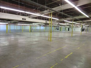 2525 N Center St, Bonham, TX à louer Photo intérieure– Image 2 sur 12