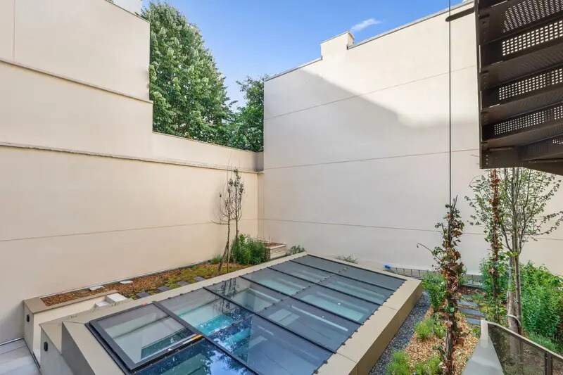 Bureau dans Neuilly-sur-Seine à louer - Photo de l’immeuble – Image 3 sur 8
