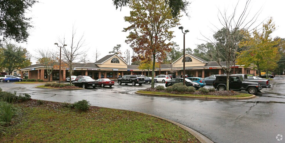 1989 Capital Cir NE, Tallahassee, FL à louer - Photo de l’immeuble – Image 3 sur 3
