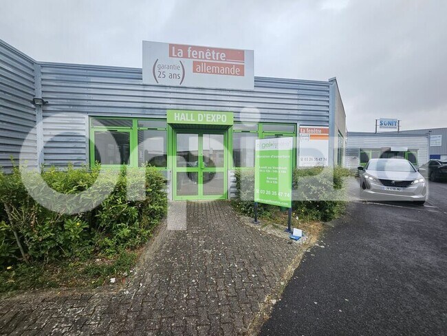 Plus de détails pour Industriel/Logistique à louer