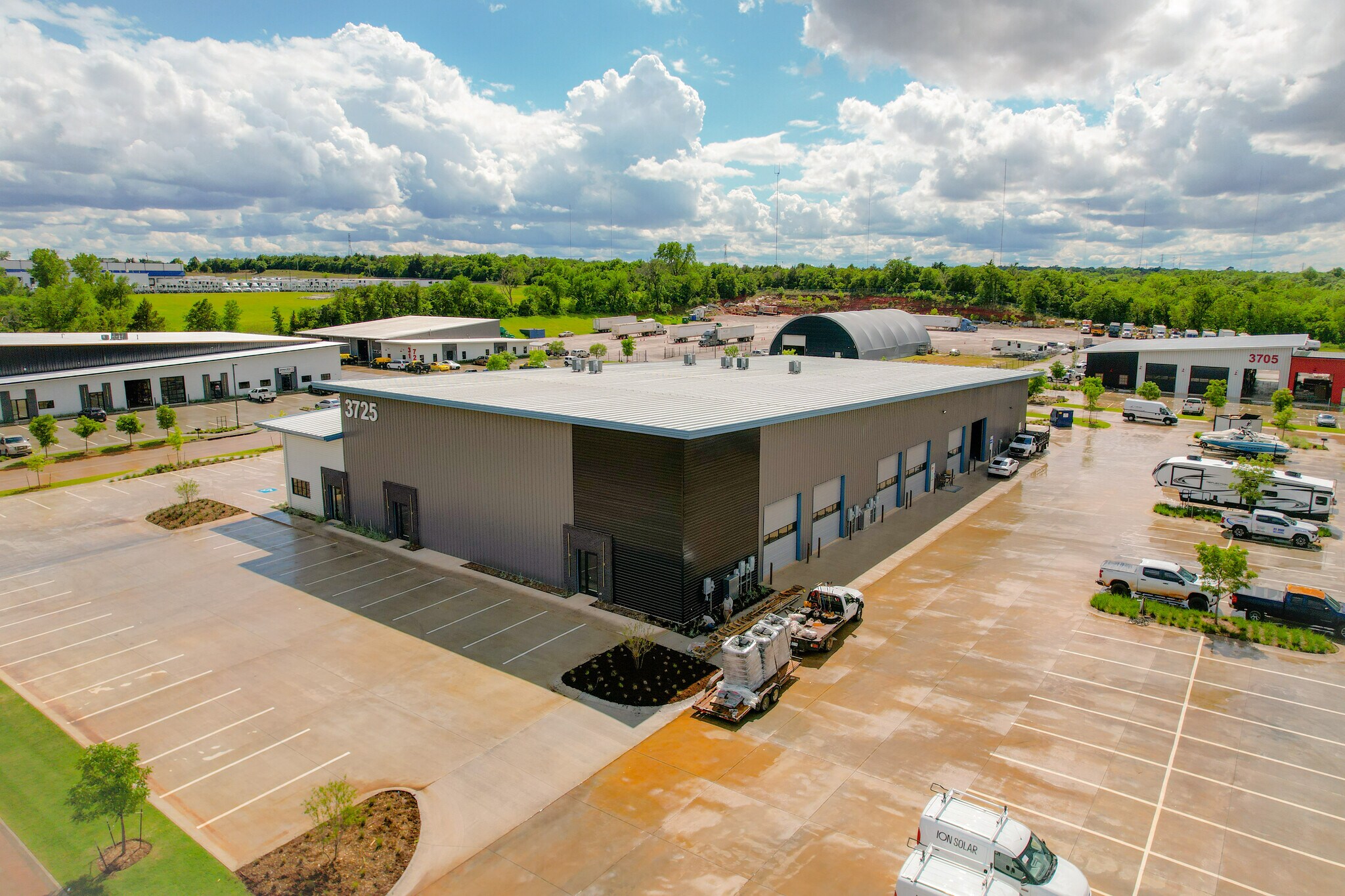 3725 NE 104th St, Oklahoma City, OK à louer Photo principale– Image 1 sur 18