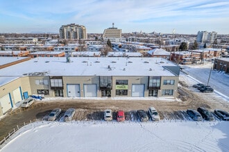 6040-6050 Boul Métropolitain E, Montréal, QC - Vue aérienne  vue de carte - Image1