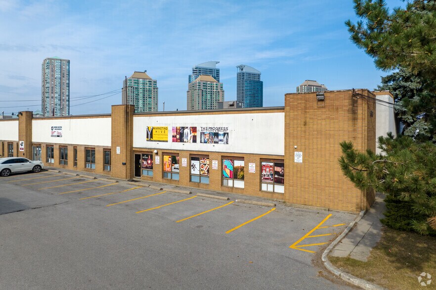 690 Progress Ave, Toronto, ON à louer - Photo de l’immeuble – Image 2 sur 4