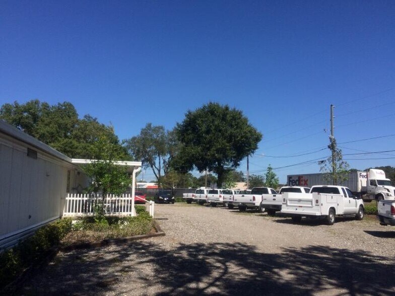 2027 Gunn Hwy, Odessa, FL à louer - Photo de l’immeuble – Image 2 sur 10