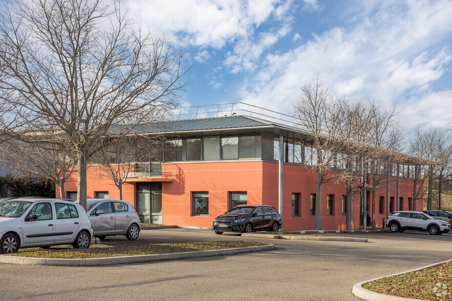 155 Rue Paul Langevin, Aix-en-Provence à louer - Photo de l’immeuble – Image 1 sur 1