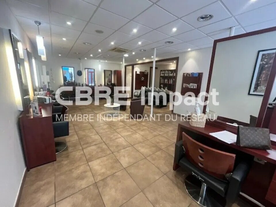 Local commercial dans Dijon à louer Photo de l’immeuble– Image 1 sur 6