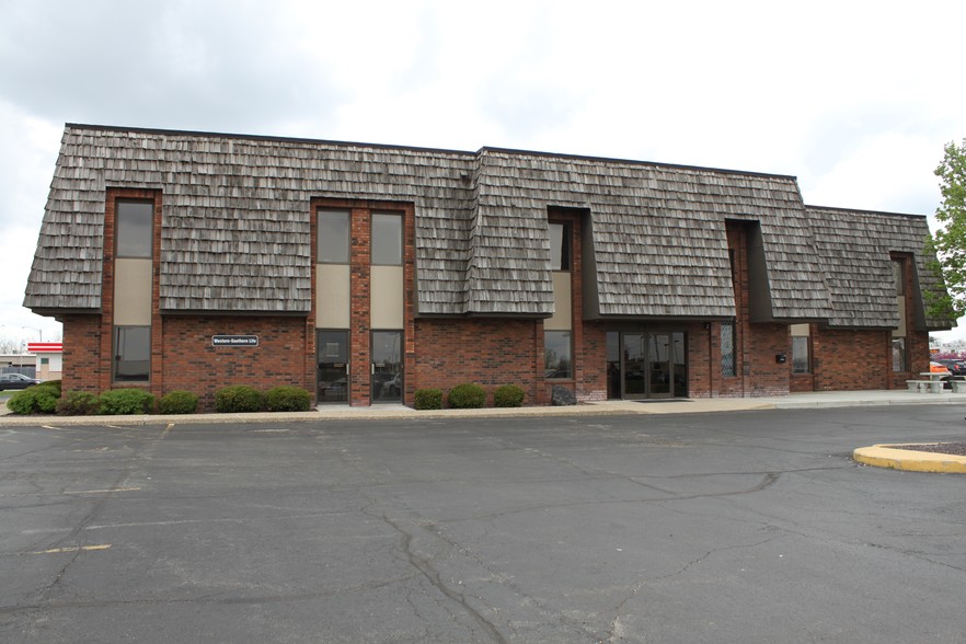7820 N University St, Peoria, IL à louer - Photo de l’immeuble – Image 2 sur 12