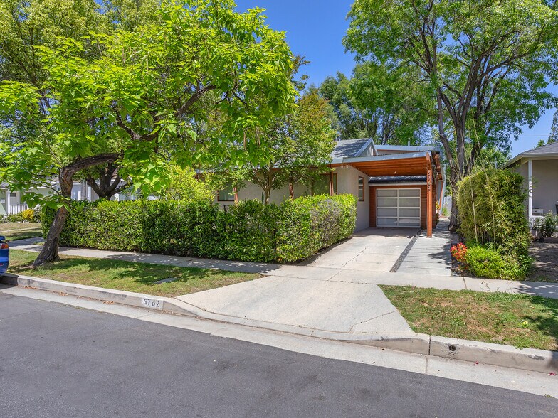 5762 Andasol Ave, Encino, CA à vendre - Photo principale – Image 1 sur 40