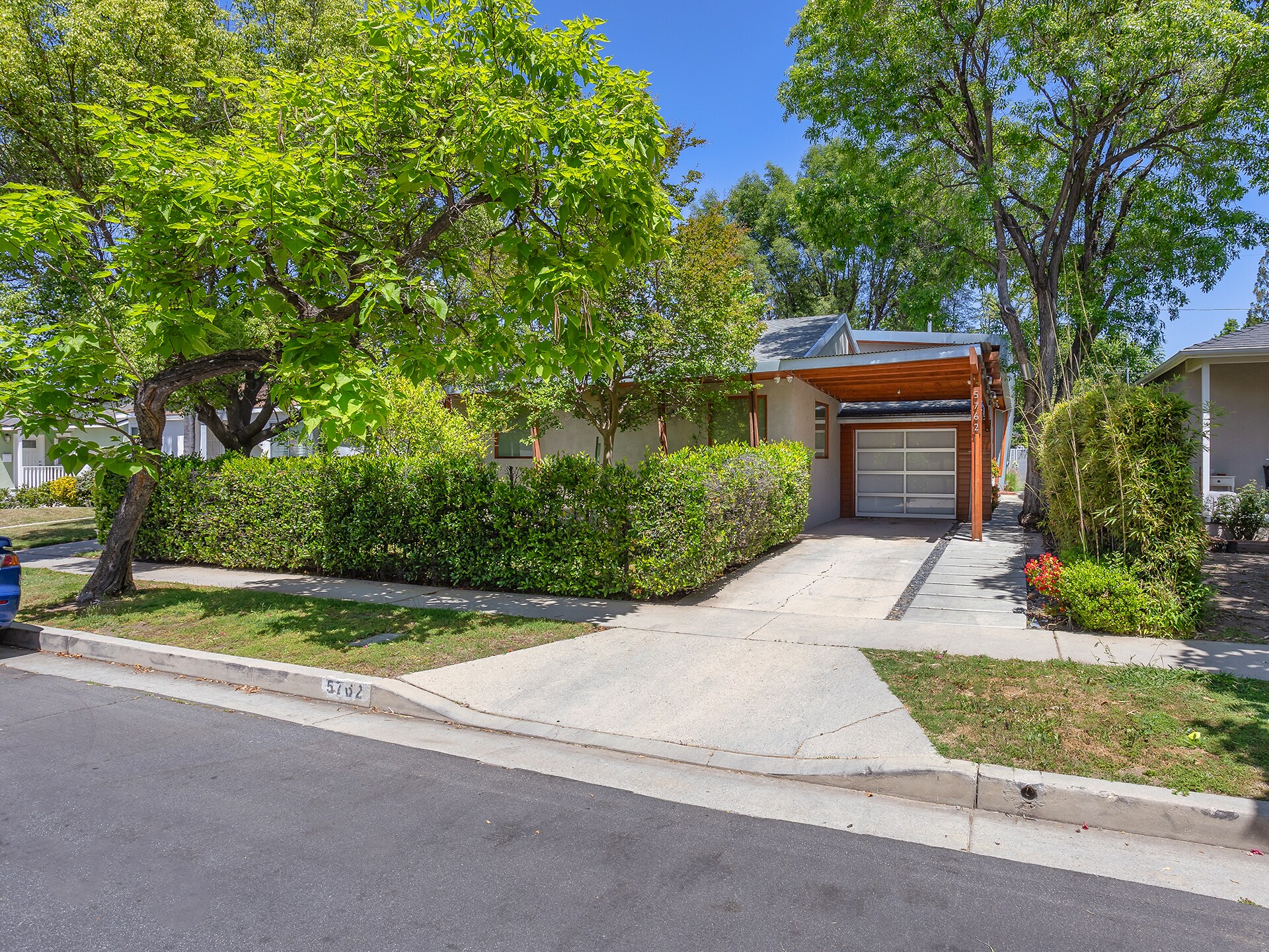 5762 Andasol Ave, Encino, CA à vendre Photo principale– Image 1 sur 41