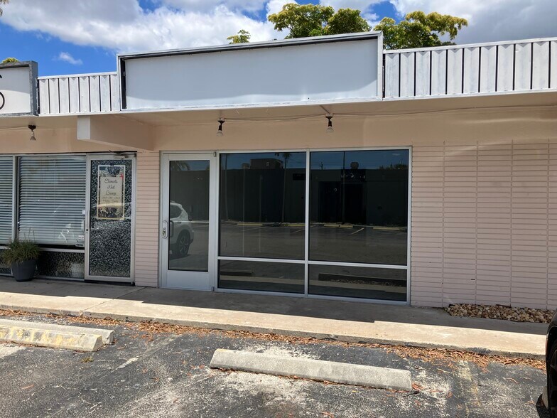 12691-12695 Mcgregor Blvd, Fort Myers, FL à louer - Photo de l’immeuble – Image 2 sur 16
