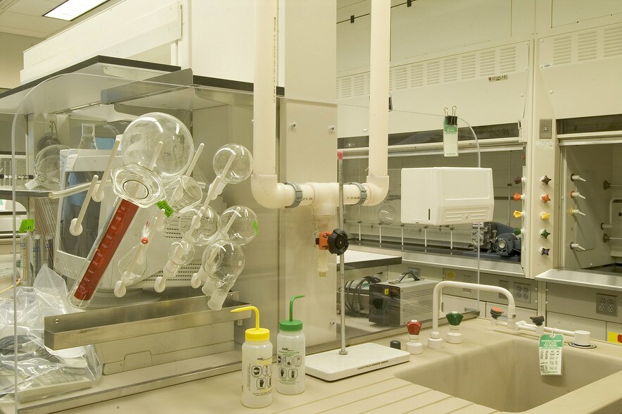 8045 Lamon Ave, Skokie, IL à louer - Autre – Image 2 sur 5