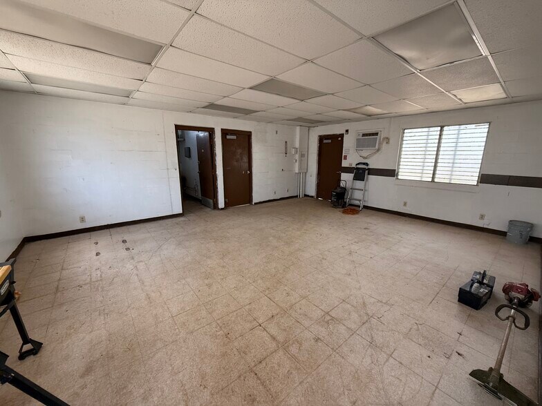 91-2035 Franklin D Roosevelt Ave, Kapolei, HI à louer - Photo de l’immeuble – Image 3 sur 6