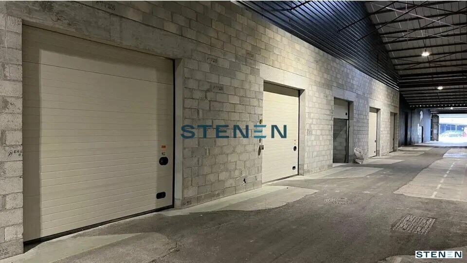 Local d'activités dans Orange à vendre - Photo de l’immeuble – Image 2 sur 5