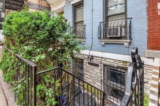 208 E 75th St, New York, NY à louer Photo intérieure– Image 1 sur 12