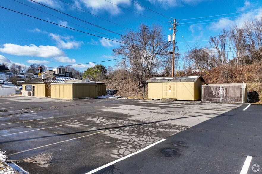 27 Miners Dr, Castlewood, VA à vendre - Photo de l’immeuble – Image 3 sur 11