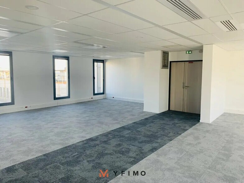 Bureau dans Maisons-Laffitte à louer - Photo de l’immeuble – Image 2 sur 6