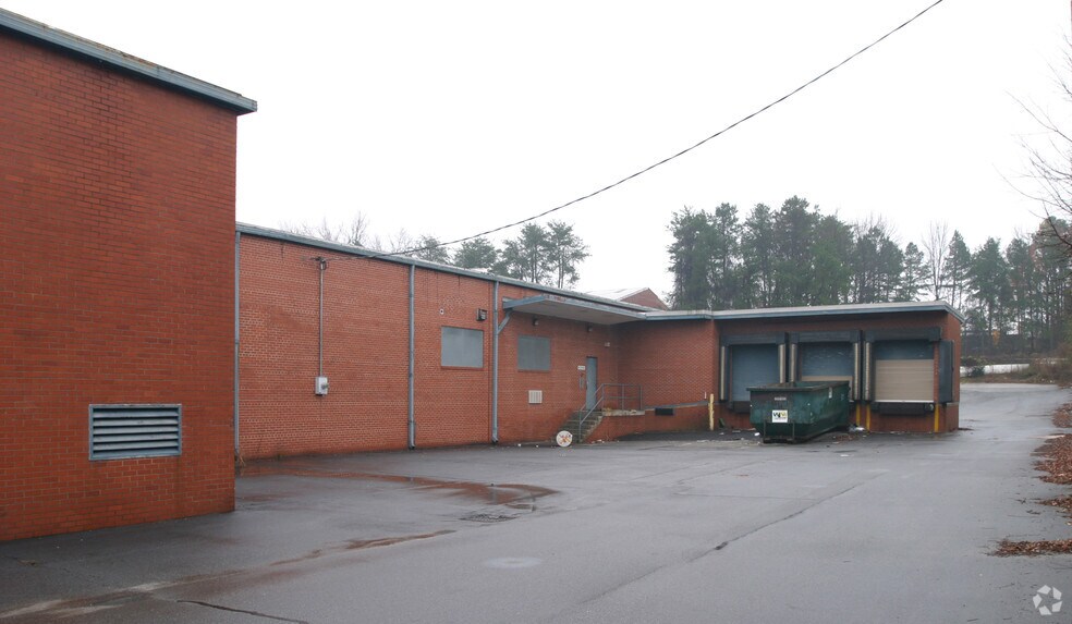 1900 E Bessemer Ave, Greensboro, NC à vendre - Photo de l’immeuble – Image 3 sur 3
