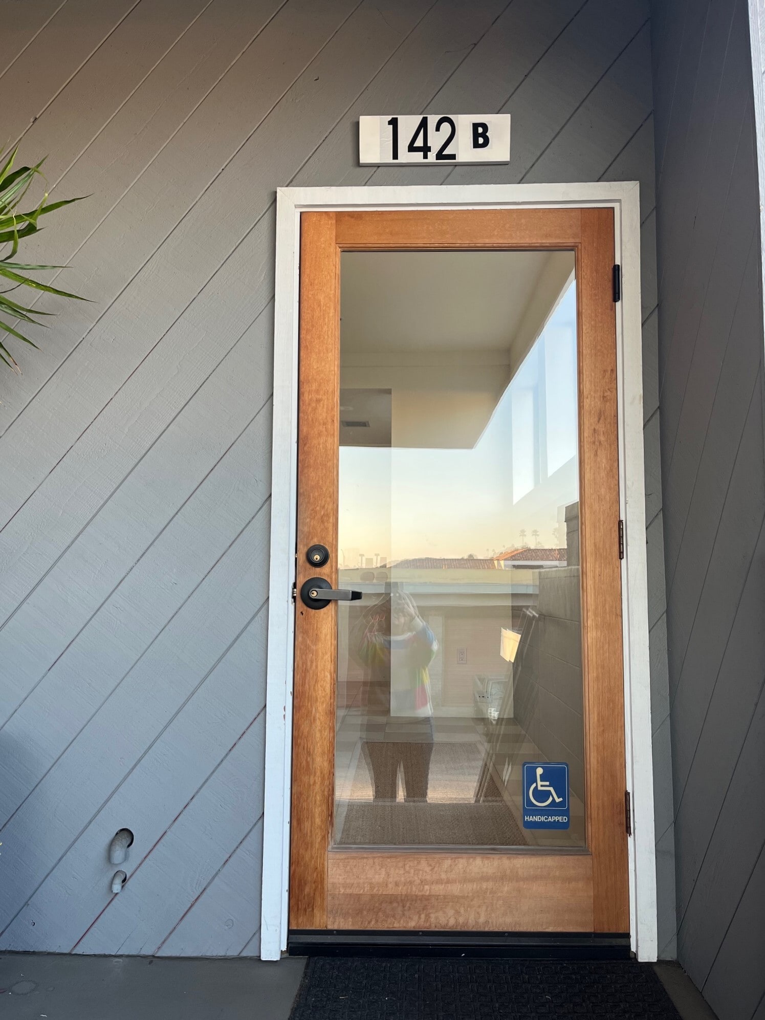142 N Cedros Ave, Solana Beach, CA à louer Photo de l’immeuble– Image 1 sur 18