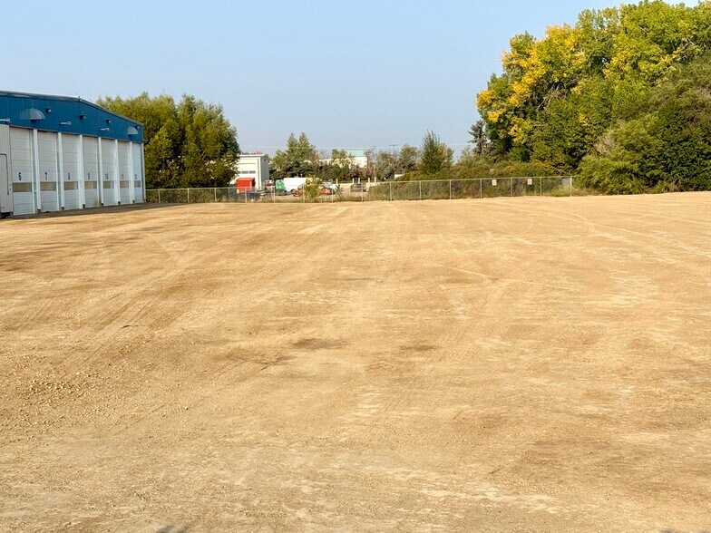 8 Van Der Horn Way, Red Deer County, AB à louer - Photo de l’immeuble – Image 3 sur 35