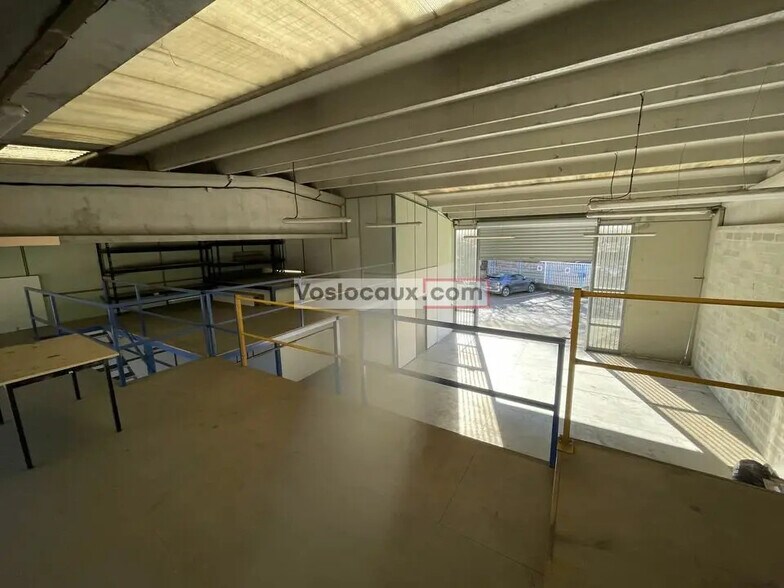 Local d’activités dans Antibes à louer - Photo de l’immeuble – Image 2 sur 5