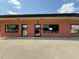 Plus de détails pour 320-326 SW Maple St, Ankeny, IA - Local commercial à louer